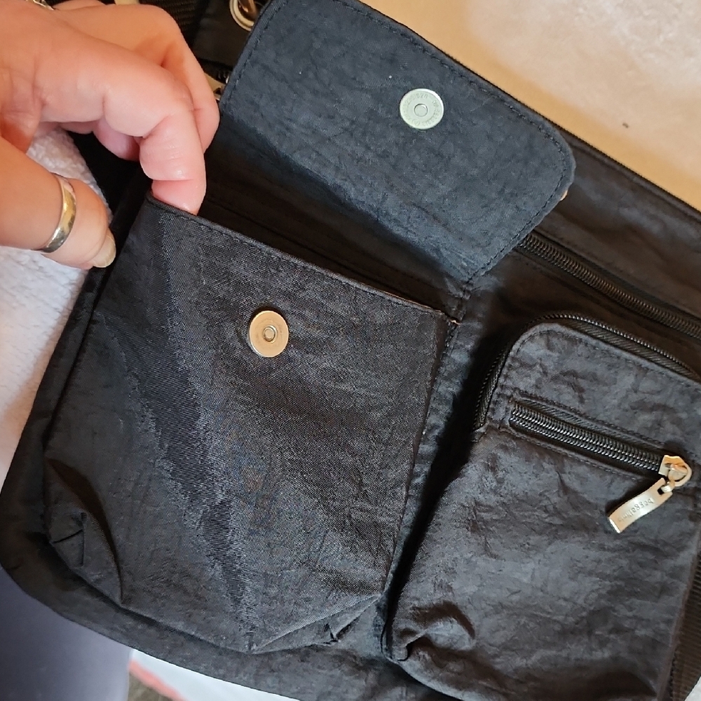 Baggallini Black Crossbody Bag with Timeless Design - Picture 13 of 13